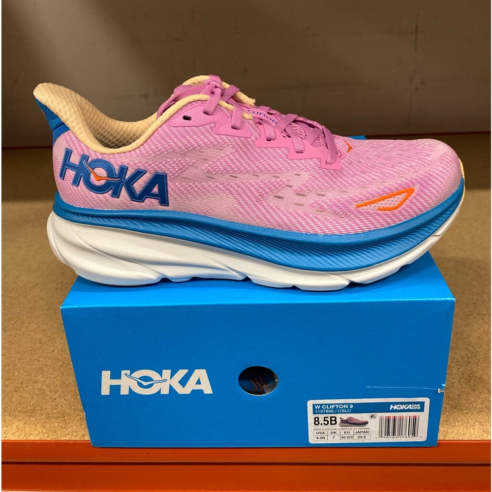 NIB women’s Hoka Clifton 9 size 8.5